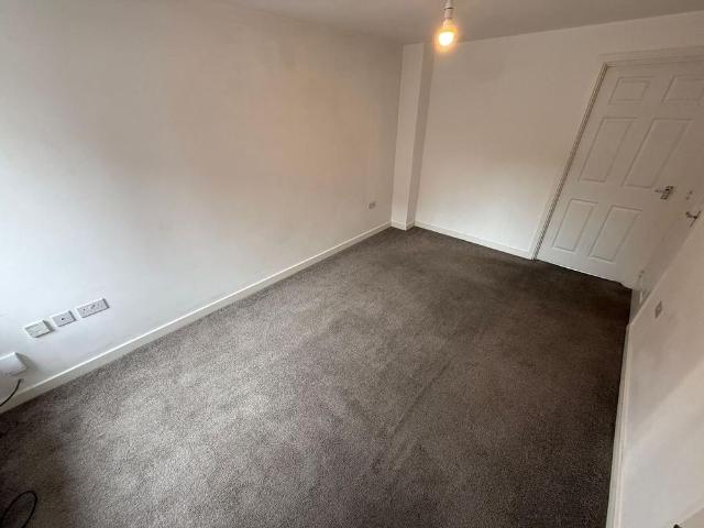2 bedroom semi detached house to rent