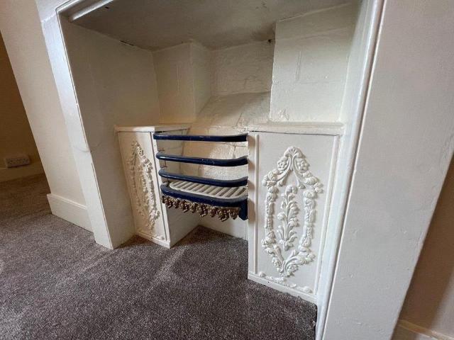 2 bedroom semi detached house to rent