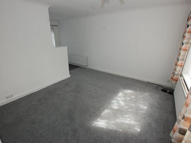 2 bedroom semi detached house to rent
