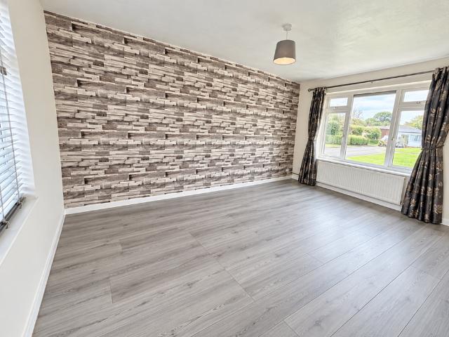 2 bedroom semi detached house to rent