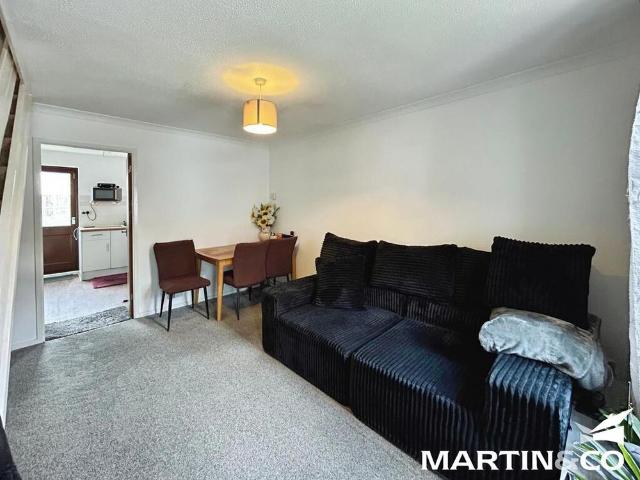 2 bedroom semi detached house to rent