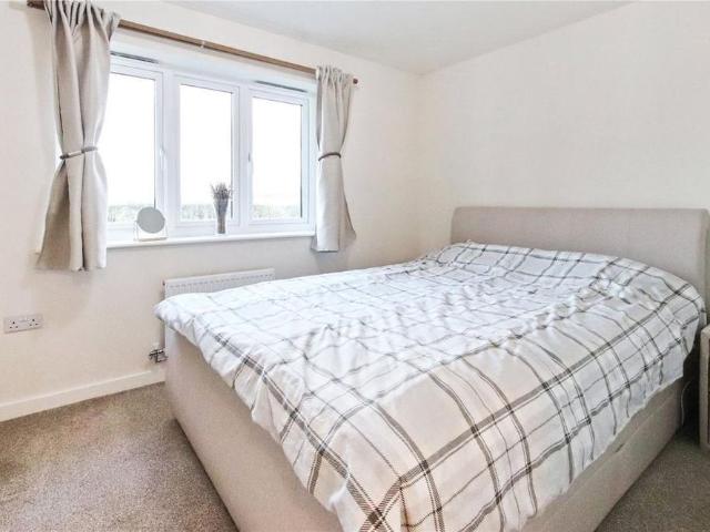 2 bedroom semi detached house to rent