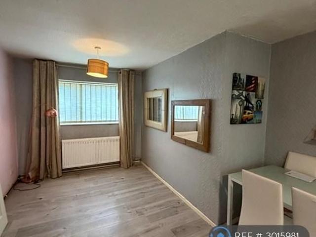 2 bedroom semi detached house to rent