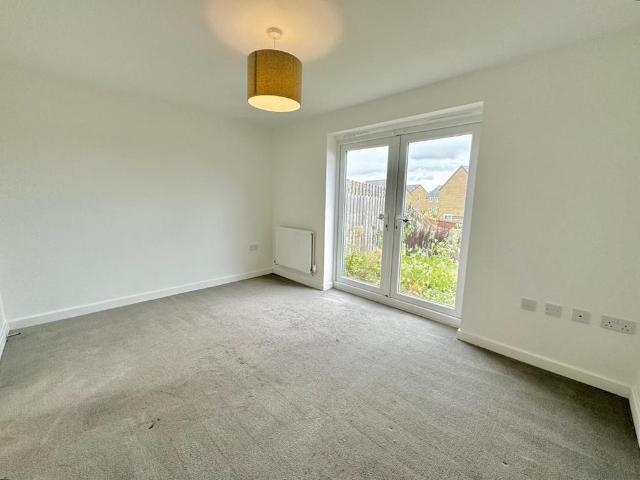 2 bedroom semi detached house to rent