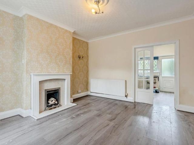 2 bedroom semi detached house to rent
