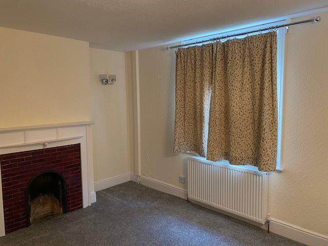 2 bedroom semi detached house to rent