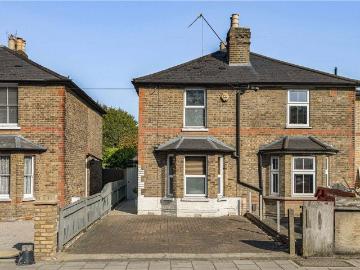 2 bedroom semi detached house to rent