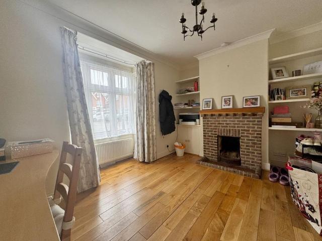 2 bedroom semi detached house to rent