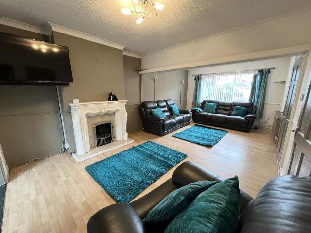 2 bedroom semi detached house to rent