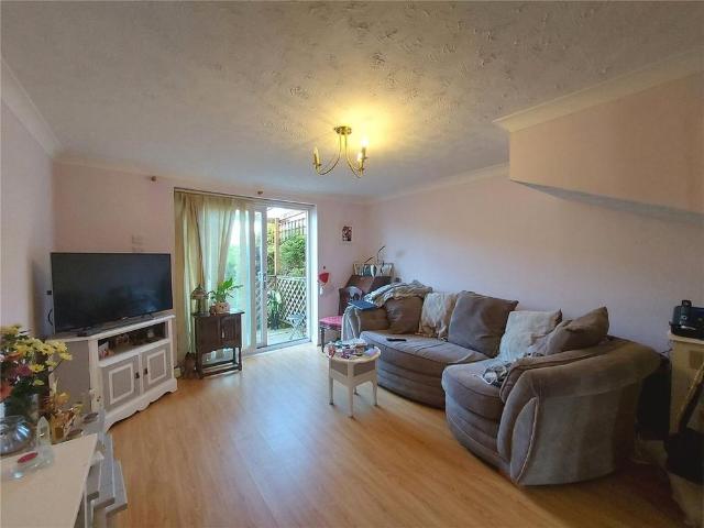 2 bedroom semi detached house to rent
