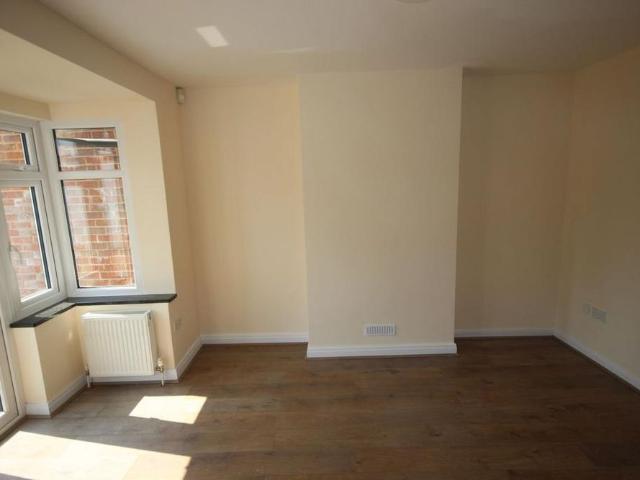 2 bedroom semi detached house to rent