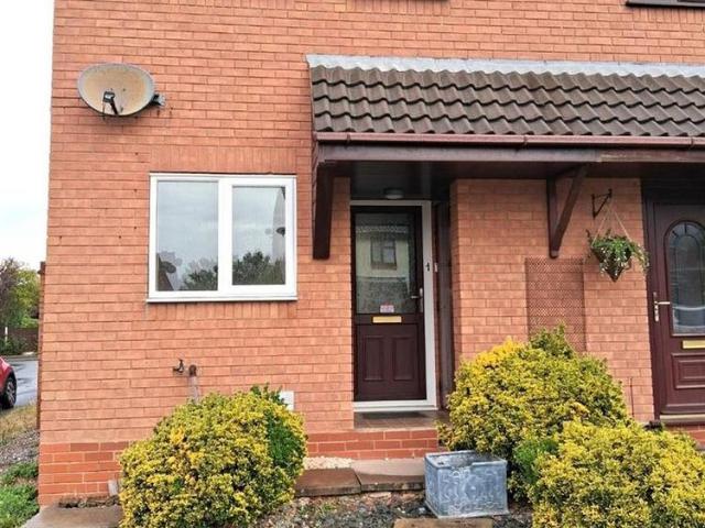 2 bedroom semi detached house to rent