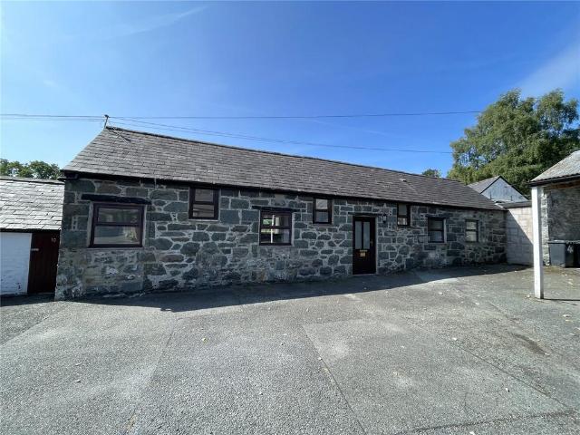 2 bedroom semi detached house to rent