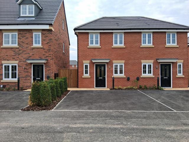 2 bedroom semi detached house to rent