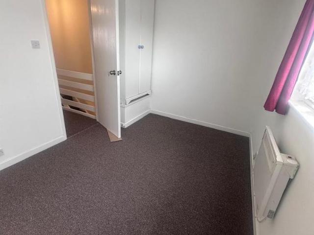 2 bedroom semi detached house to rent