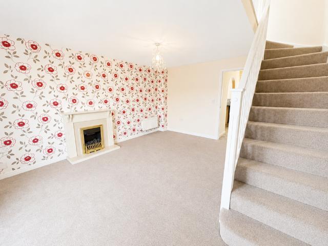 2 bedroom semi detached house to rent