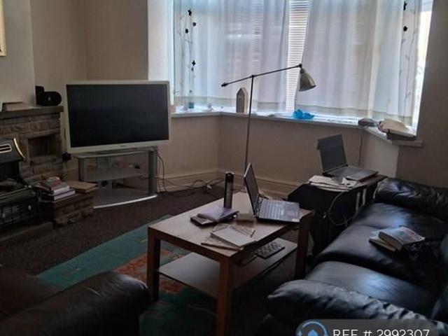 2 bedroom semi detached house to rent