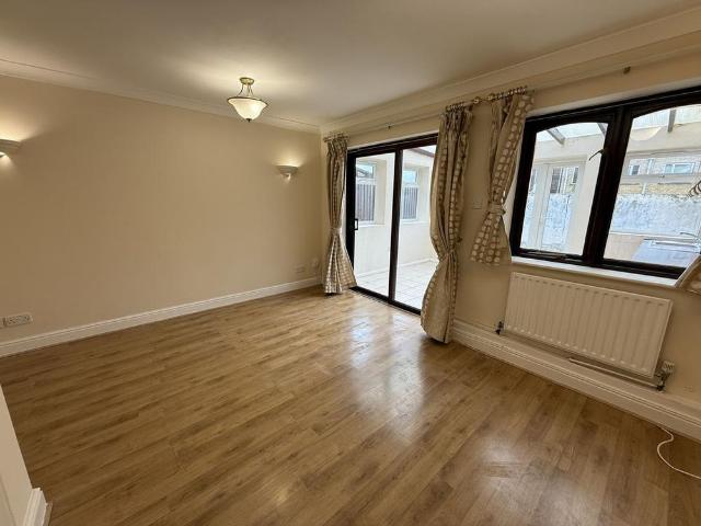 2 bedroom semi detached house to rent
