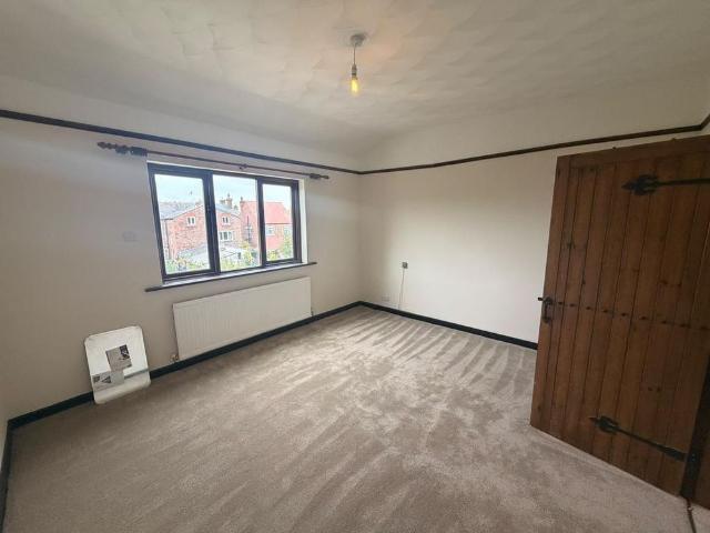 2 bedroom semi detached house to rent