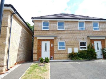 2 bedroom semi detached house to rent