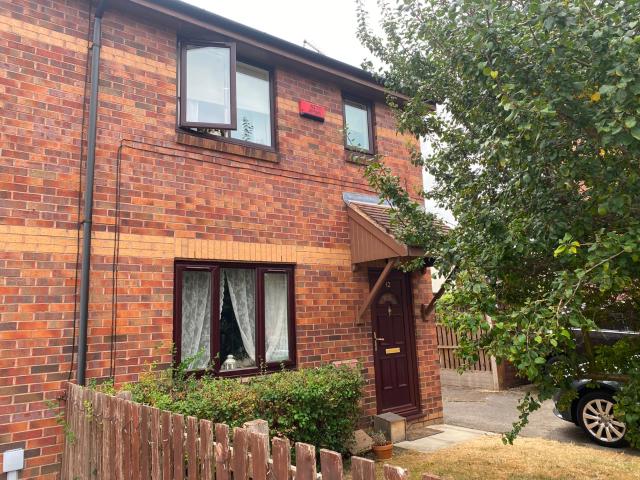 2 bedroom semi detached house to rent