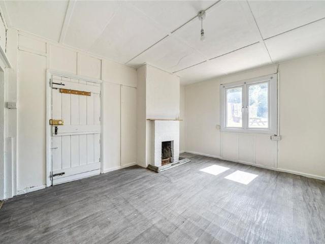 2 bedroom semi detached house to rent