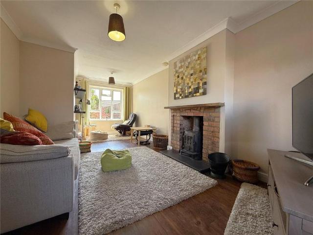 2 bedroom semi detached house to rent
