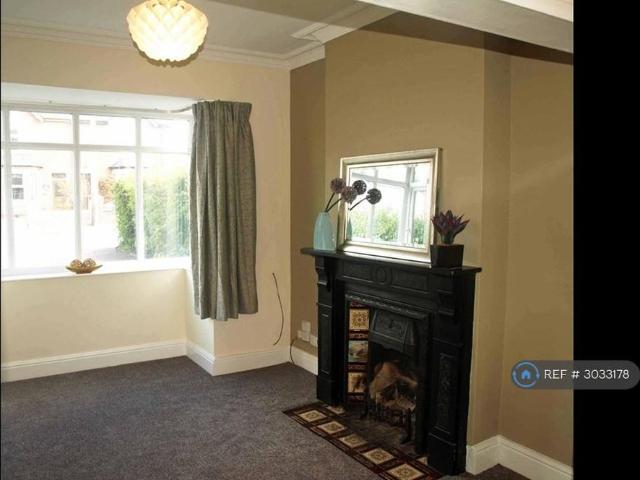 2 bedroom semi detached house to rent