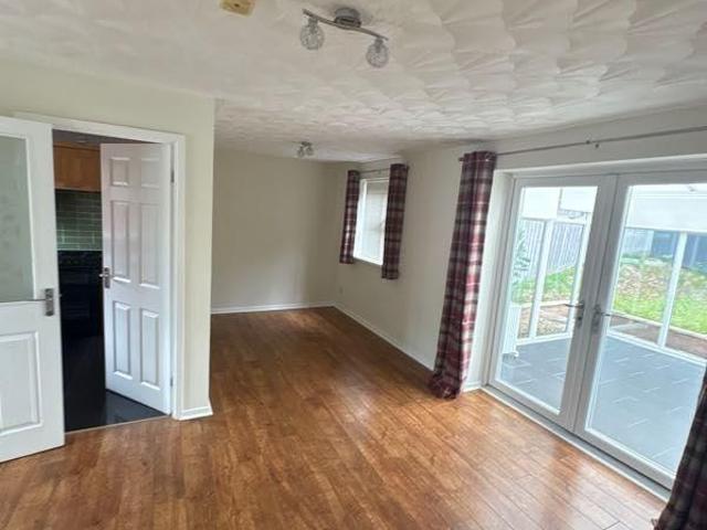 2 bedroom semi detached house to rent