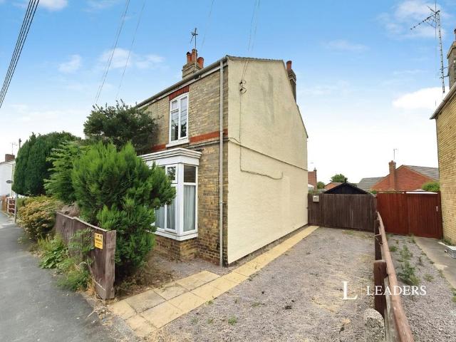 2 bedroom semi detached house to rent