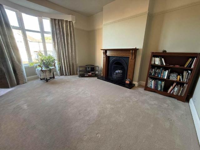 2 bedroom semi detached house to rent