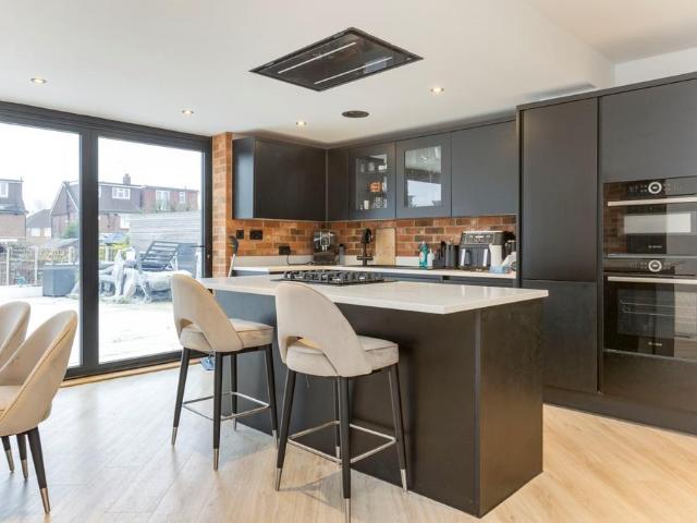 2 bedroom semi detached house to rent
