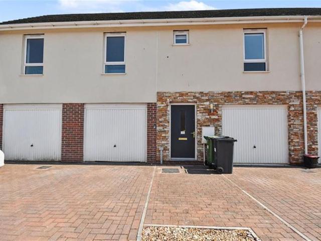 2 bedroom semi detached house to rent