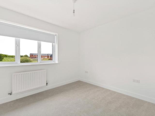 2 bedroom semi detached house to rent