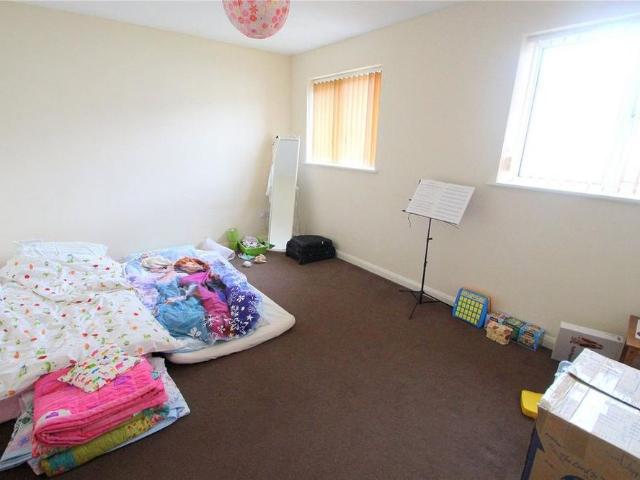 2 bedroom semi detached house to rent