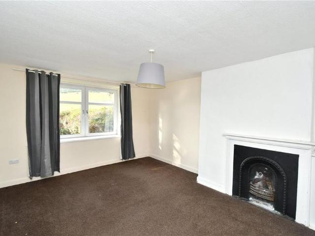 2 bedroom semi detached house to rent