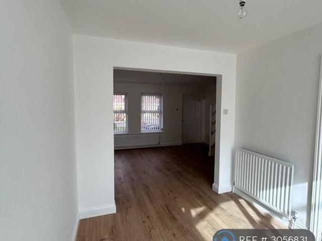 2 bedroom semi detached house to rent