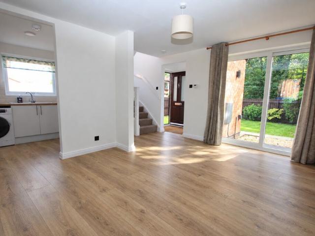 2 Bedroom Semi Detached House, Chester