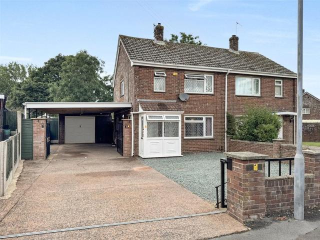 2 bedroom semi detached house for sale