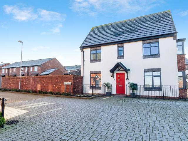 3 bedroom detached house for sale