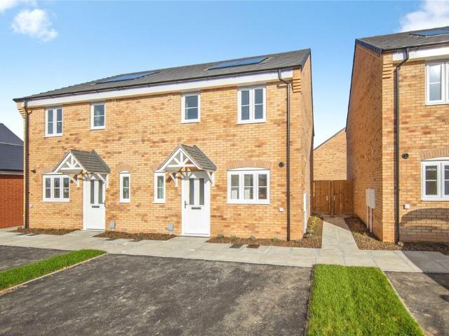 2 bedroom semi detached house for sale