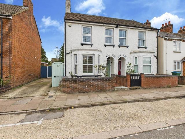 2 bedroom semi detached house for sale