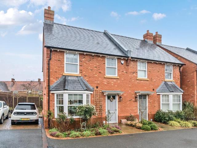 2 bedroom semi detached house for sale