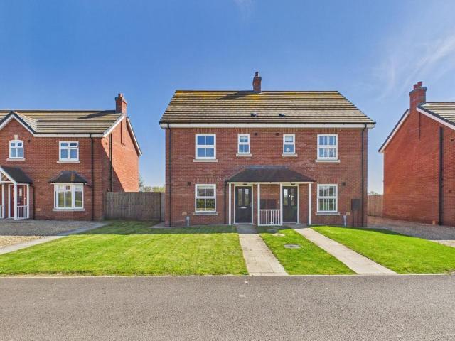 2 bedroom semi detached house for sale