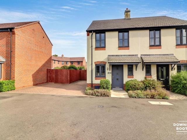 2 bedroom semi detached house for sale