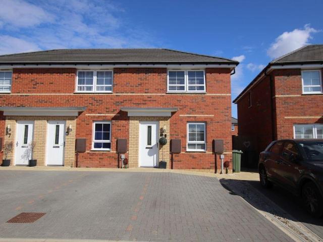 2 bedroom semi detached house for sale
