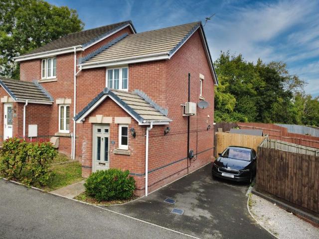 2 bedroom semi detached house for sale