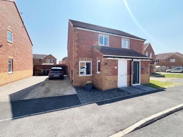 2 bedroom semi detached house for sale