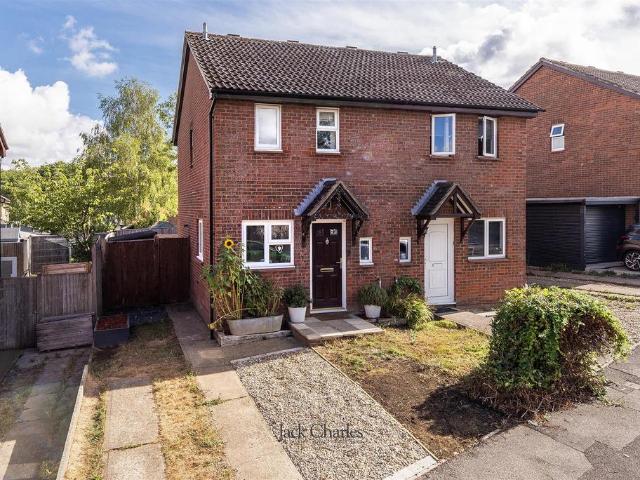 2 bedroom semi detached house for sale