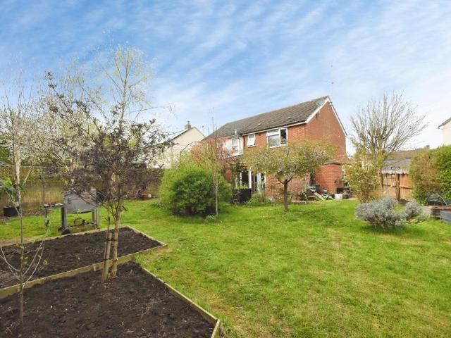 2 bedroom semi detached house for sale